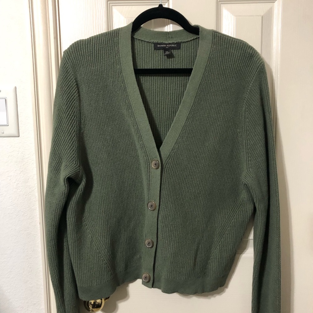 Banana Republic button cardigan